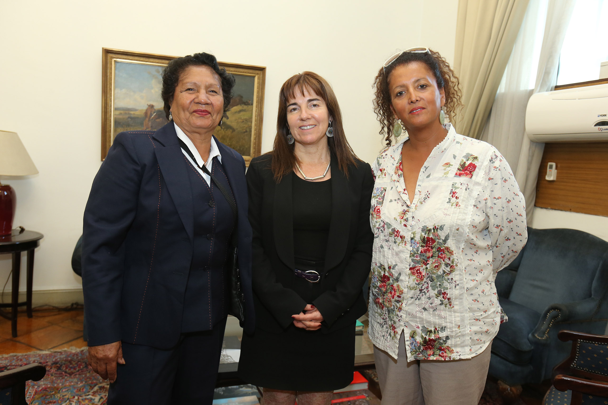 Afrodescendientes junto a la Subsecretaria Patricia Silva