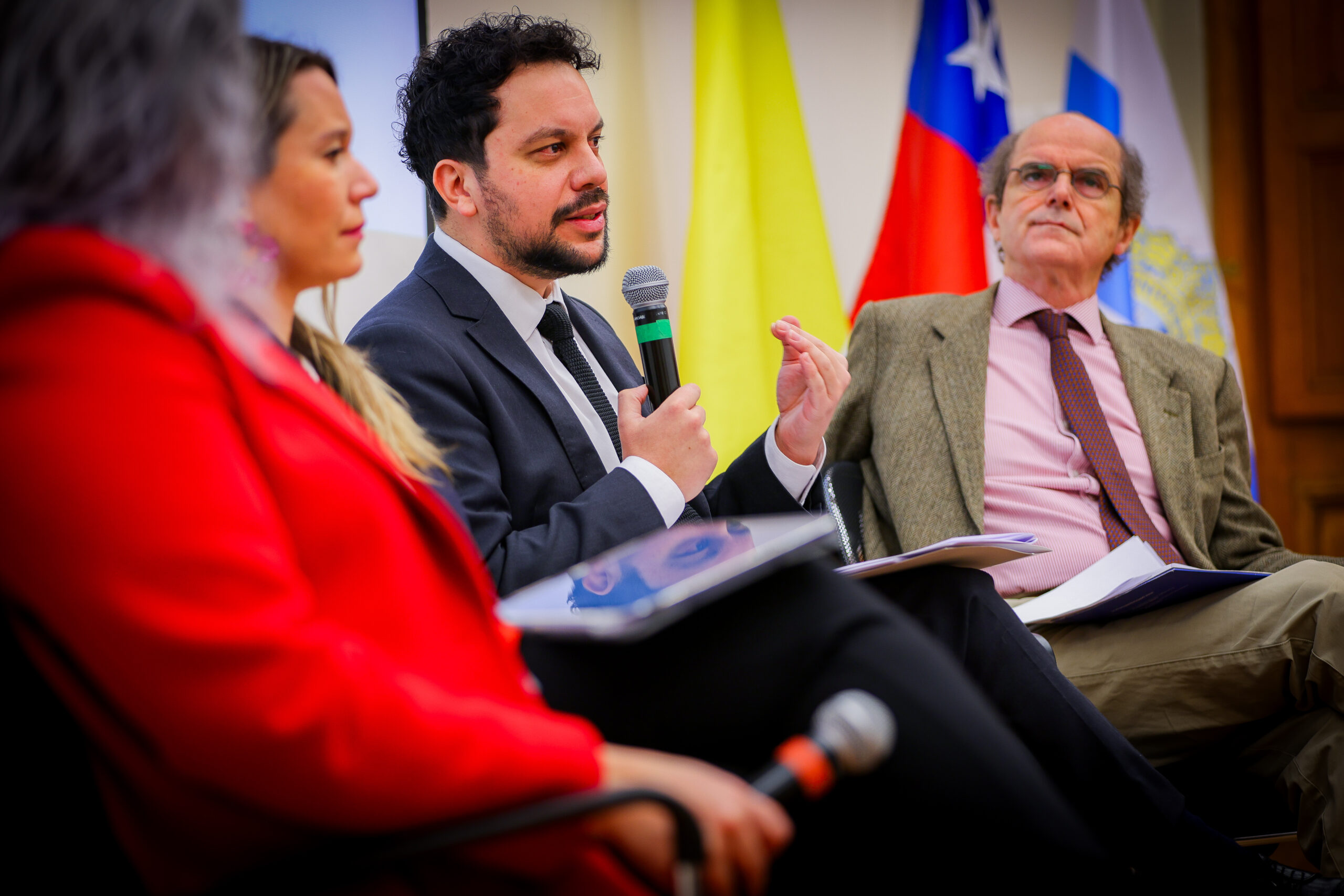 Subsecretario Facuse participa en seminario “Radiografía a la corrupción municipal: contribuciones para abordar un problema urgente”