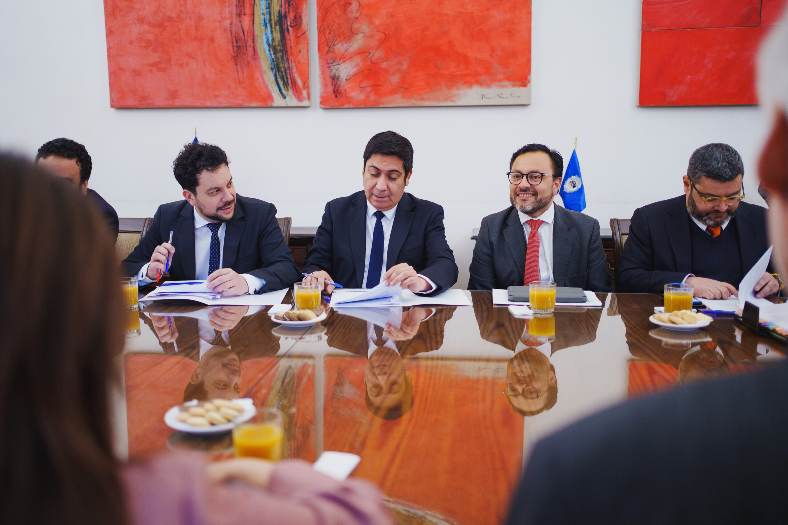 Subsecretario Facuse participa de reunión de coordinación por despliegue de servicios públicos para las Elecciones Presidenciales y Parlamentarias 2025