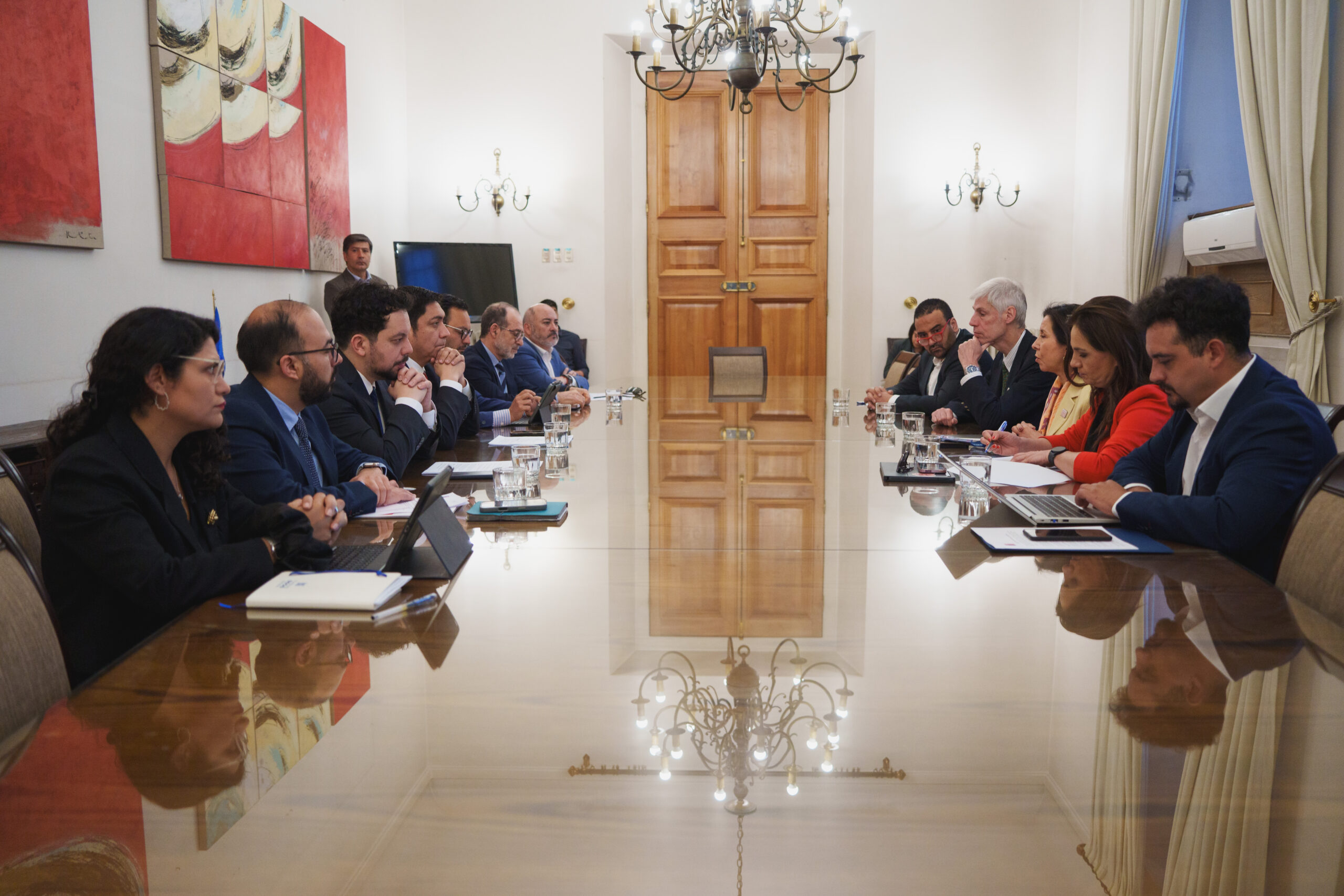 Subsecretario Facuse participa de reunión de despliegue de los servicios públicos para las Elecciones Presidenciales y Parlamentarias 2025