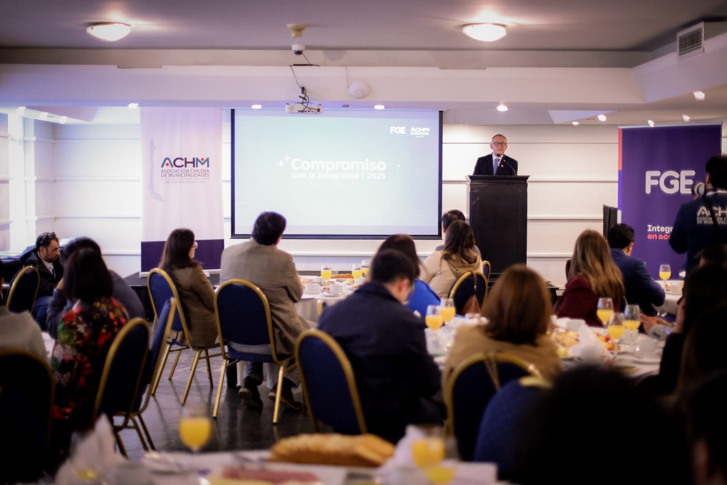 Ministro José García Ruminot participa en ceremonia de reconocimiento para municipios comprometidos con la integridad y la transparencia
