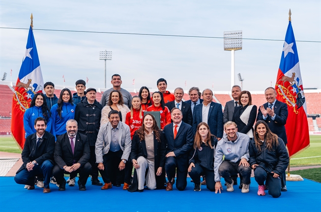 S.E. el Presidente de la República, José Antonio Kast, encabeza la promulgación de la Ley de Sociedades Anónimas Deportivas